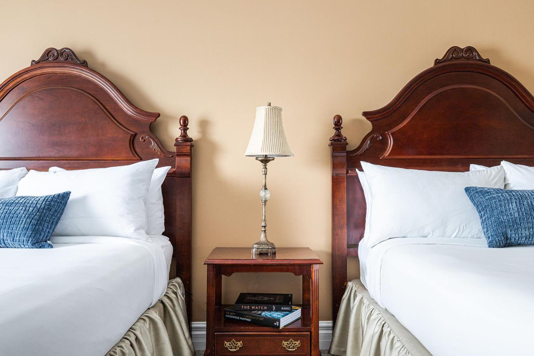 Old Stone Inn Boutique Hotel Niagara Falls Esterno foto
